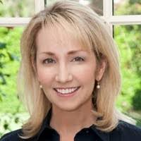 Sandra Budowski's Instagram, Twitter & Facebook