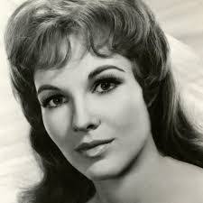 Gillian Holroyd's Instagram, Twitter & Facebook