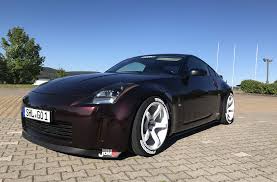 But that design is only a small part of what this rwd sports car offers. Nissan 350z Vehicle Gallery
