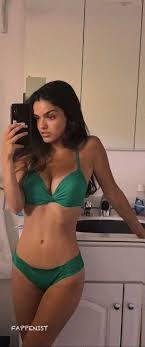 Rachel Zegler Nude and Sexy Photo Collection - Fappenist