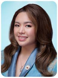 Sam Santos's Instagram, Twitter & Facebook