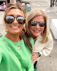 Madeleine Stringer's Instagram, Twitter & Facebook