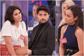 Davide si è recato a napoli e ha ricevuto molti complimenti dalla tronista, lui si dice colpito dalla sua bellezza e dal suo fascino. Fb3p8p5v8asahm