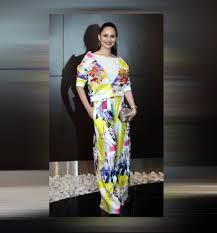 Filem hubungan sama anak tiri. Izara Aishah Tak Risau Saham Jatuh Bila Kahwin