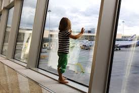 Llll➤ infos dazu, ab wann sie fahrerflucht begehen, z. Den Langstreckenflug Mit Kindern Uberleben Unsere Wichtigsten Tipps Weltwunderer
