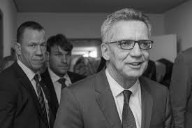 Der bundesminister des innern, für bau und heimat horst seehofer will das bundesamt für bevölkerungsschutz und katastrophenhilfe (bbk) neu aufstellen. Dr Thomas De Maiziere Bundesminister Des Inneren Gunther Ortmann