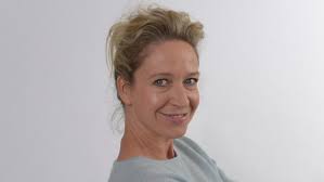 Cath luyten (da) presentadora de televisión belga (es); Cath Luyten Nog Steeds Niet Volledig Hersteld Na Coronabesmetting Showbizzsite