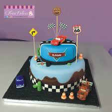 Gateau Cars 2 Etages Gateau Cars Gateau Personnalise Cake Design
