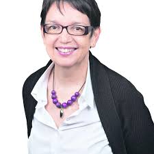 Vantaan ja Keravan hyvinvointialue: valtuustoon valitut lääkärit ja  hoitajat