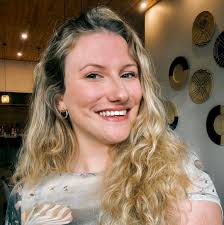 ❤️ 🩵 Lancement Retro Fit 🩵 ❤️ En attendant la chaleur estivale, voici  quelque chose pour te réchauffer le coeur à grand coup de nostalgie! La  RetroFit Framboise bleue c'est : 👾