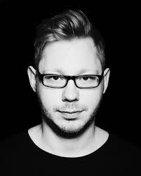 9am appointment opened up tomorrow with our artistic director Louise, also  12.45, 2.15 and 3.45 appointments with our new senior stylist Matthew!!  Call the salon