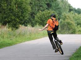 317 108 pengendara sepeda orang. Tertarik Untuk Belajar Sepeda Roda Satu Pelajari Tips Nya Dan Lirik 4 Rekomendasinya
