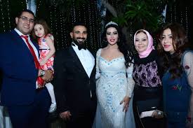 الفنان السوري وائل شرف الذي يؤدي دور العقيد معتز من الجزء الثامن، كانت هناك نية لاستبعاده في الجزء الرابع، وجرى بالفعل وجرى أيضا استبعاد الفنان السوري سامر المصري الذي أدى دور العقيد، وهي إحدى الشخصيات المحورية في المسلسل، وقد انسحب من الجزء الرابع. Ø²ÙˆØ§Ø¬ Ø­Ù„Ø§ Ø§Ù„ØªØ±Ùƒ ÙˆÙˆÙØ§Ø© Ù†Ø§ØµØ± Ø§Ù„Ù‚ØµØ¨ÙŠ Ø­ØµÙŠÙ„Ø© Ø´Ø§Ø¦Ø¹Ø§Øª Ø´Ù‡Ø± ÙŠÙˆÙ†ÙŠÙˆ Ù…Ø¬Ù„Ø© Ø³ÙŠØ¯ØªÙŠ