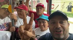 Andamos recorriendo las comunidades de nuestra querida Parroquia Ana Soto,  junto al pueblo seguimos escuchando las problemáticas y dando respuesta a  las prioridades que se han discutido en cada ...