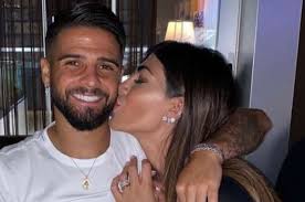 They started dating immediately and became very close. Jenny Darone Chi E La Moglie Del Calciatore Lorenzo Insigne