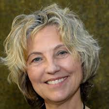 Angela Bishop (@AngeB1963)