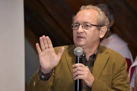 Discover dan puric's biography, age, height, physical stats, dating/affairs, family and career updates. Dan Puric Derapaj Inaintea Invierii Oculta A Dat Ordin Cum A Fost La Colectiv Haimanalele Alea Abia Se PregÄƒteau Cu Jos Biserica Jos Patriarhul