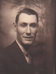 World War II heroes James Morris Critchfield 1922-2018 Earl C Elliott  1923-1944 -Killed in Germany Othella Conner 1923-1944 -Killed in England  Charles F Burka 1923-1945 -Killed in France Pete Conner 1923-1945 John