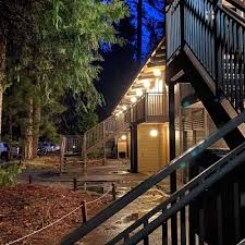 Here you'll have some dining and drinking options on site, free wifi, comfortable living quarters, and more. Best Places To Stay In Yosemite National Park Outdoor Federation
