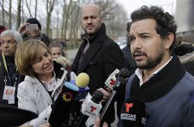 The series premiered on april 23, 2017 on univision before airing on netflix worldwide. Prozess Gegen El Chapo Narcos Darsteller Trifft Echten Drogenboss Panorama Stuttgarter Zeitung