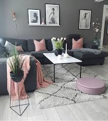 Idee Indeling Bank En Bijzettafel Eventueel Plant Interieurwoonkamer Idee Indel Oturma Odasi Dekorasyonu Oturma Odasi Tasarimlari Apartman Dairesi Dekorasyonu