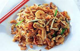 For halal and healthier choice, replace lard oil with olive or vegetable oil and omit the fried lard pieces. Two Stalls Up For Nomination For Klang Valley S Best Char Koay Teow The Star