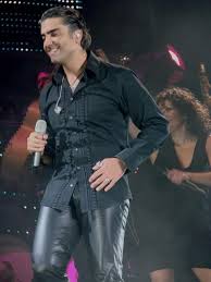 Alejandro es apodado el potrillo debido a que su padre, el intérprete mexicano vicente fernandez, llamó a un rancho los tres potrillos, en honor a alejandro y a sus dos hermanos mayores. Alejandro Fernandez Leather Recent Photos The Commons 20under20 Galleries World Map App Garden Alejandro Fernandez Tight Leather Pants Mexican Men