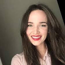 Earlyne Bascombe's Instagram, Twitter & Facebook