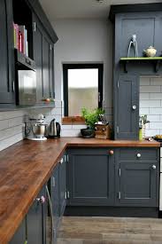 Cuisine blanche ou noire, grise ou taupe, rouge ou bleue. Choisir Quelle Couleur Pour Une Cuisine Meuble Cuisine Renovation Cuisine Cuisines Deco