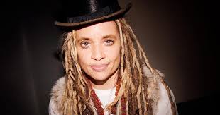 Kathy Good's Instagram, Twitter & Facebook