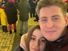 Beth Schunke's Instagram, Twitter & Facebook