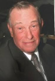 Lisa Minch's Instagram, Twitter & Facebook