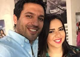نعت الفنانة إيمي سمير غانم، وفاة والدها النجم الكبير سمير غانم بكلمات مؤثرة عبر حسابها الرسمي على موقع التواصل الاجتماعي فيس بوك. Ø¨Ø·Ø±ÙŠÙ‚ØªÙ‡Ø§ Ø§Ù„Ø®Ø§ØµØ© Ø¥ÙŠÙ…ÙŠ Ø³Ù…ÙŠØ± ØºØ§Ù†Ù… ØªØ±ÙˆØ¬ Ù„ÙÙŠÙ„Ù… Ø²ÙˆØ¬Ù‡Ø§ Ø§Ù„Ø¬Ø¯ÙŠØ¯ Ù…ÙˆÙ‚Ø¹ Ø§Ù„ÙŠÙˆÙ… Ø§Ù„Ø¥Ø®Ø¨Ø§Ø±ÙŠ