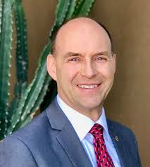 Mark Winsor's Instagram, Twitter & Facebook