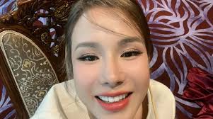 Diệp Lâm Anh thừa nhận bất ổn, cầu xin chồng cũ