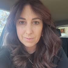 For anyone that goes to Cindy's, Mt Barker: Do you know where Nikky has  gone? Hear she has opened her own salon?