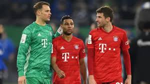 Spiele spielpläne tabellen statistiken 0:2 in der allianz arena fc bayern unterliegt gladbach im testspiel der fc bayern traf in einem testspiel in der vorbereitung auf die saison 2021/22 in der allianz. Fc Bayern Spieler Verzichten Auf 20 Prozent Gehalt Sport Sz De