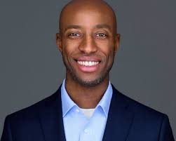 Darien Henry is one of the nicest people you'll meet. So warm, thoughtful,  and together. You can see all that in his images. He came in to get updated  headshots and branding