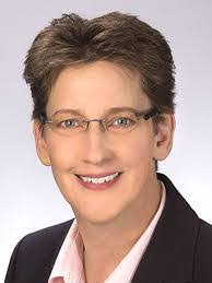 Linda Fish's Instagram, Twitter & Facebook