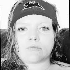 Amber Chenault's Instagram, Twitter & Facebook