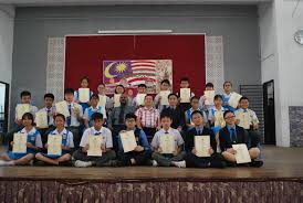 Smk tun perak, rawang terletak di kawasan bandar dan mempunyai bilangan guru sebanyak 76 orang dan bilangan murid sebanyak 1125 orang. Persatuan Bahasa Cina Smk Tun Perak åŽæ–‡å­¦ä¼š Organization Facebook