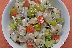 Matjessalat Ein Schmackhaftes Rezept Chefkoch De Matjessalat Rezepte Vorspeisen Mit Fleisch