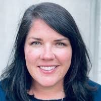 Alison Lear's Instagram, Twitter & Facebook