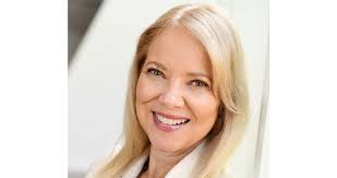 Gwen Martin's Instagram, Twitter & Facebook