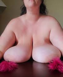 TW Pornstars - 2 pic. 🍈The Big Booby Fynder General. Twitter. ❤️♀️ LADY OF  THE WEEK ♀️❤️ @Mommy_Milkshake Fantastic. 7:16 PM - 18 Sep 2022