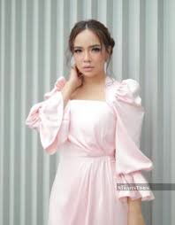 Luahan hati seorang ibu tentang 5 jenis trauma bila bersalin secara pembedahan caesarian. Nora Danish Had To Fight Fibroids During Birth Of Neyney