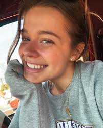 Keely Davis (@keelydaviss) • Instagram photos and videos