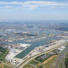 Updatede haringvlietbrug heeft vrijdag aan het begin van de middag ongeveer een uur open gestaan. Warehousing Port Of Rotterdam