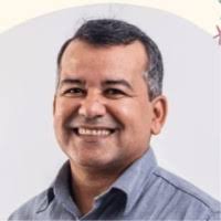 300+ perfis com “Lemos”