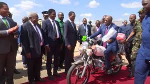 He has been satirized by the boondocks, especially throughout the show's third season. Utashangaa Magufuli Alivyoendeesha Bodaboda Live Akigawa Pikipiki Kwa Maafisa Tarafa Youtube